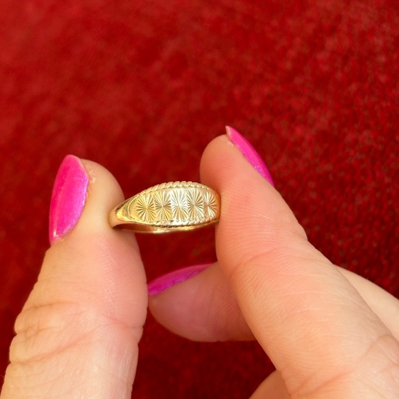 9ct Celestial Vintage Gold Ring - Picture 4 of 4